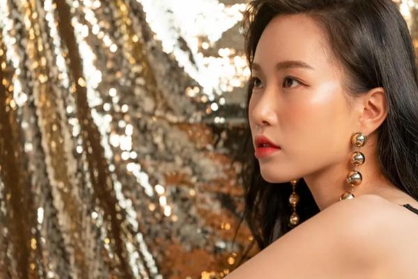 Ngỡ ngàng khi bước chân vào phòng tân hôn của chị gái-1