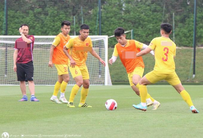 HLV Philippe Troussier: Tôi chịu trách nhiệm về các trận thua-2