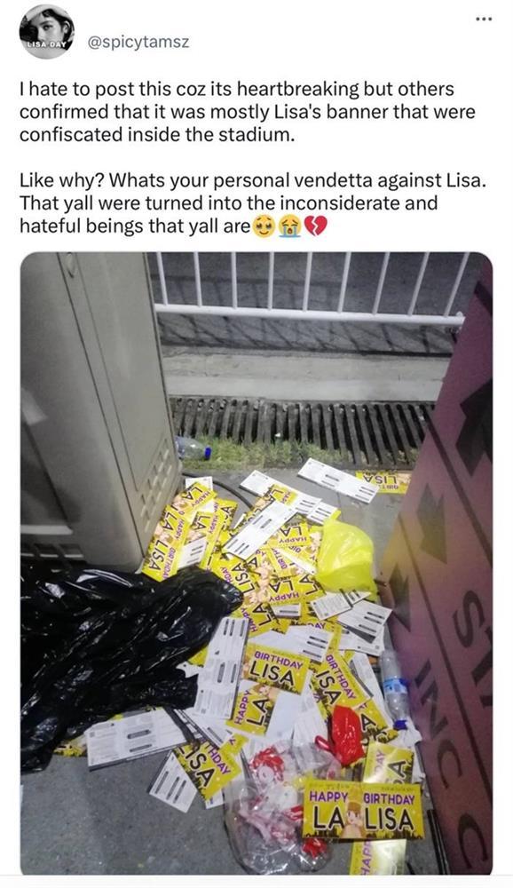 Fan phẫn nộ vì BTC concert BLACKPINK tịch thu, vứt banner của Lisa dưới đất-2