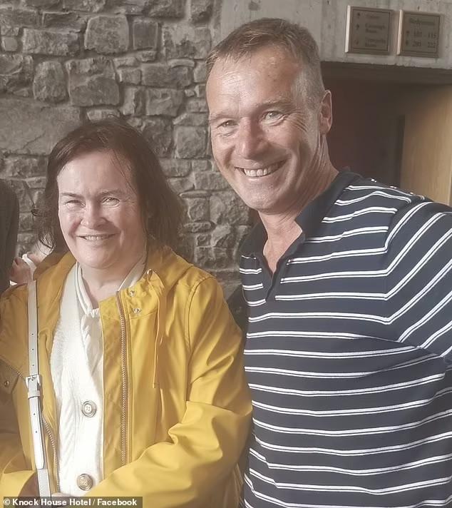 Lần hiếm hoi Susan Boyle lộ diện sau 14 năm gây bão trên truyền hình-1