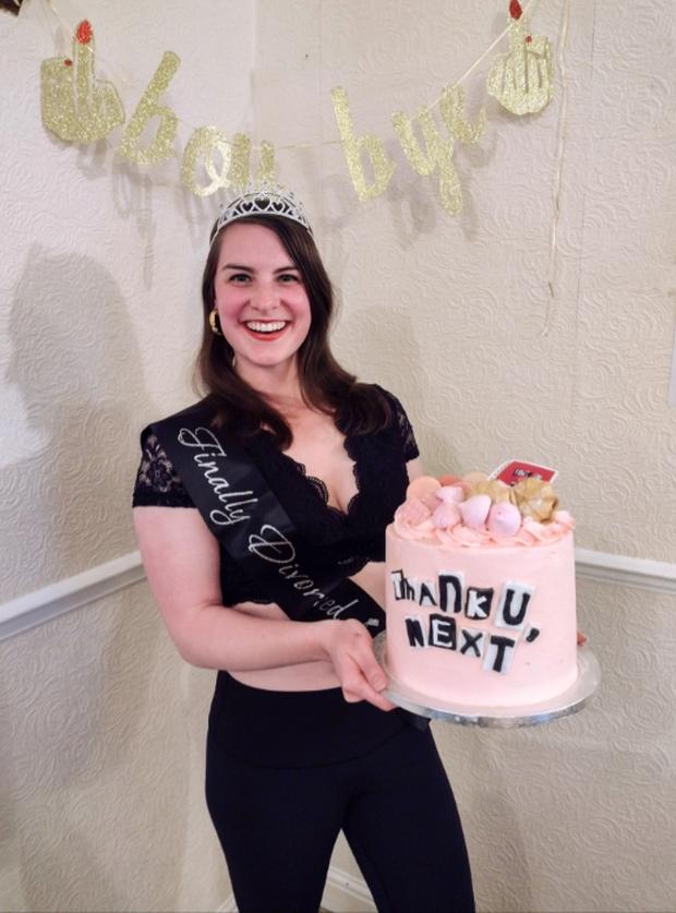 Mất 2 năm mới ly hôn thành công, người phụ nữ mở tiệc ăn mừng-2