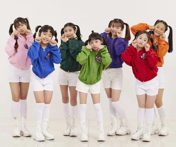 Nhóm nhạc Kpop vấp tranh cãi vì có thành viên mới 7 tuổi-1