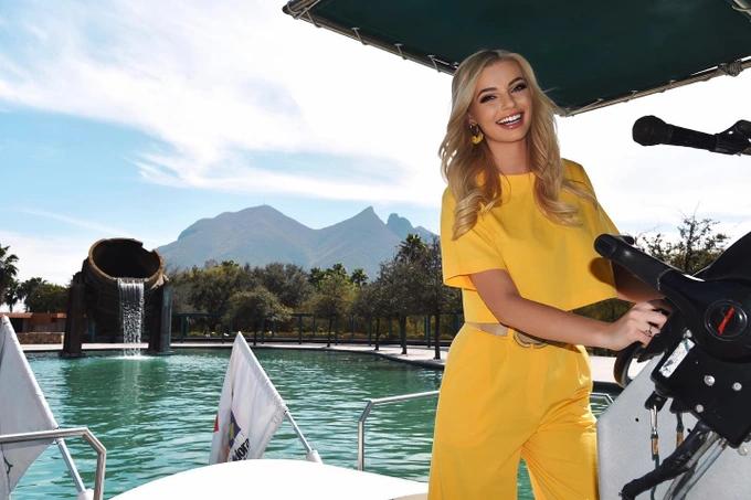 Ngoại hình búp bê sống của mỹ nhân là Hoa hậu của các hoa hậu năm 2021-10