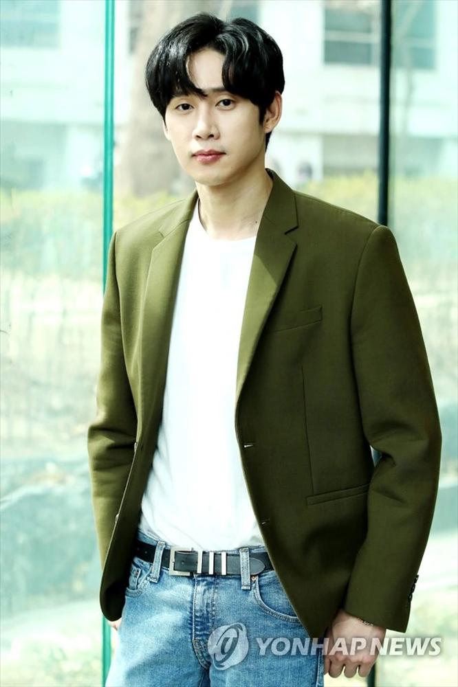 Ác nam của The Glory xuất thân giàu có, dính tin đồn hẹn hò Song Hye Kyo-3