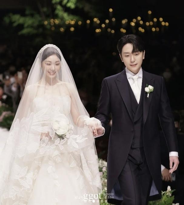 Công ty phủ nhận tin đồn Sehun đang hẹn hò và sắp lên chức bố-5