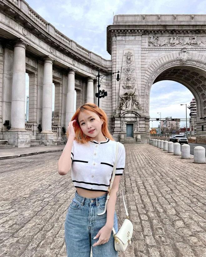 TikToker Chao khoe sắc vóc cuốn hút ở tuổi 20-3