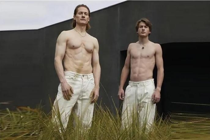 Tỷ phú Jack Ma tái xuất, để lộ đôi giày cho thấy lối sống cần kiệm như thế nào-5