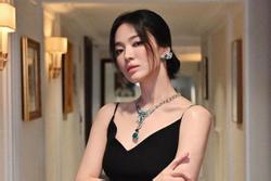 Đằng sau cảnh bán khỏa thân trong nhà tắm của Song Hye Kyo