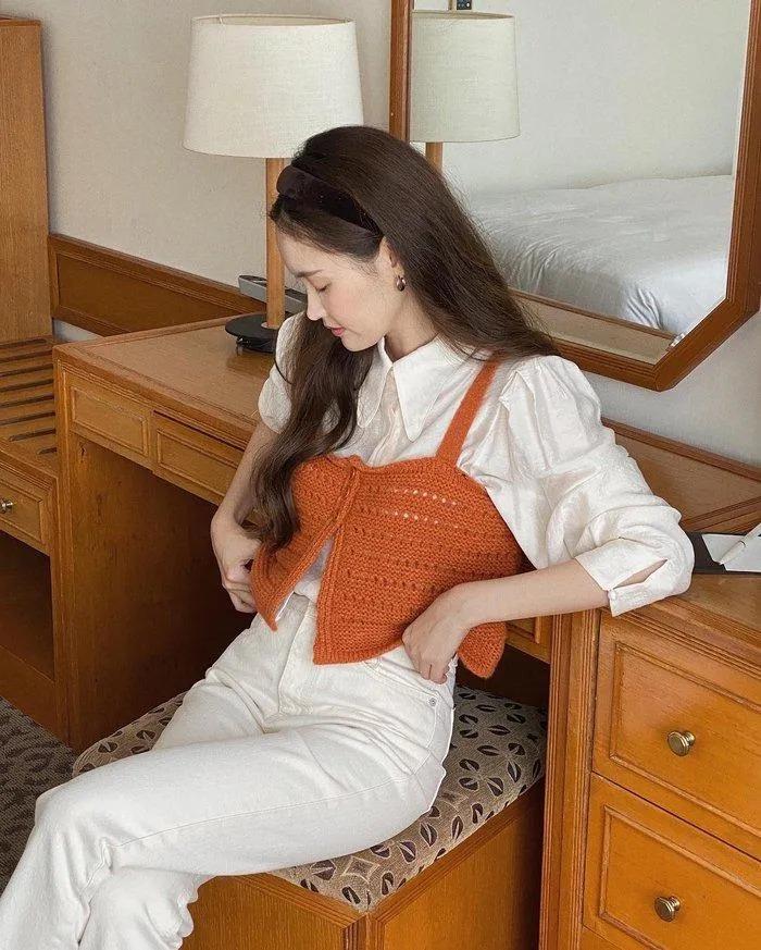 10 cách diện áo blouse trắng đơn giản mà sành điệu-3