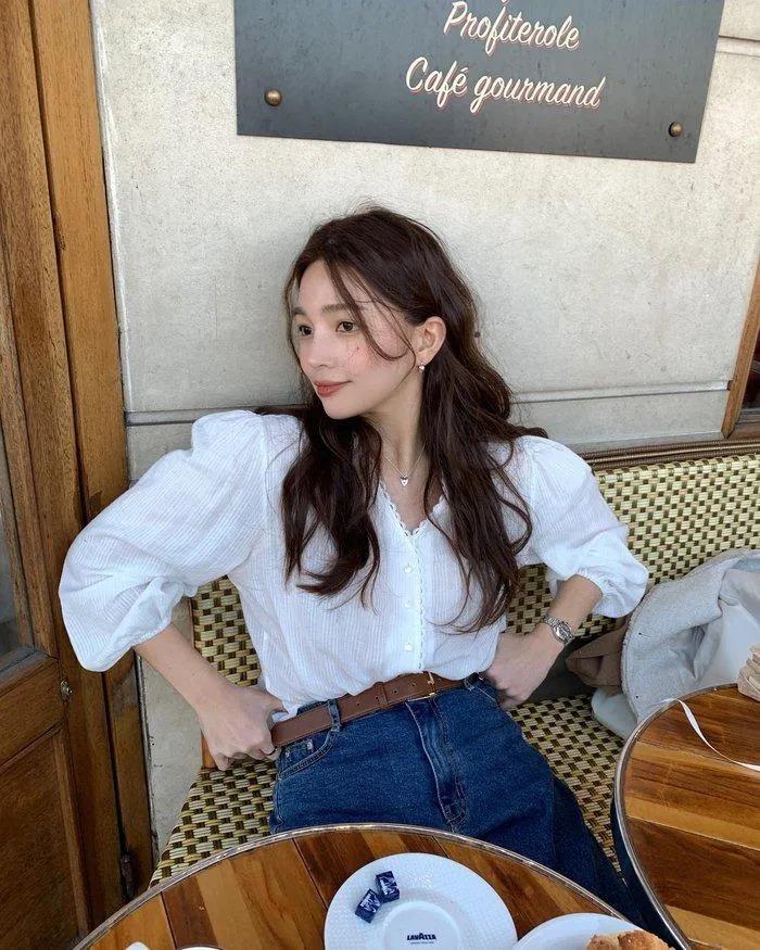 10 cách diện áo blouse trắng đơn giản mà sành điệu-7