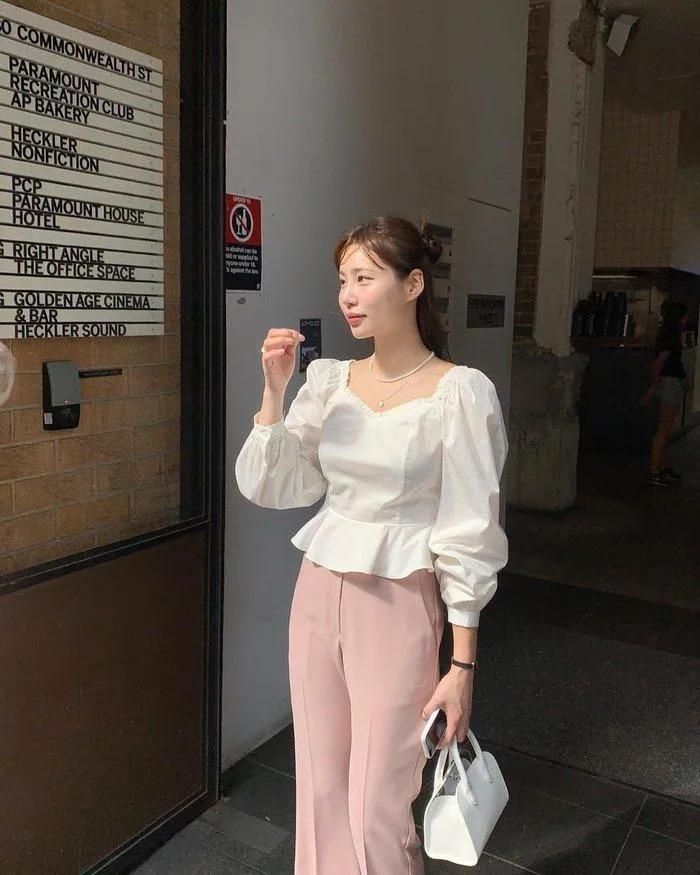 10 cách diện áo blouse trắng đơn giản mà sành điệu-8