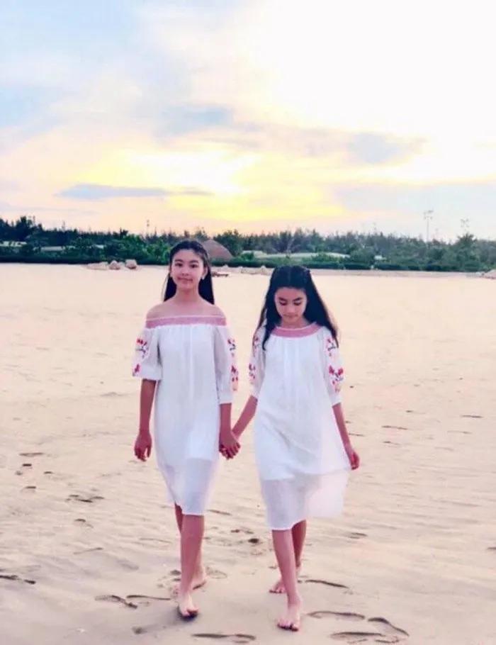 Học ngay cách chọn đồ đi biển của con gái MC Quyền Linh-13