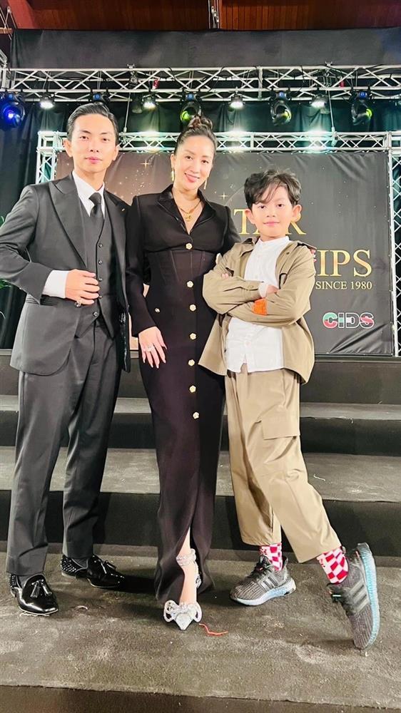 Gia đình Khánh Thi - Phan Hiển bất ngờ gặp sự cố tại sân bay Ý-5