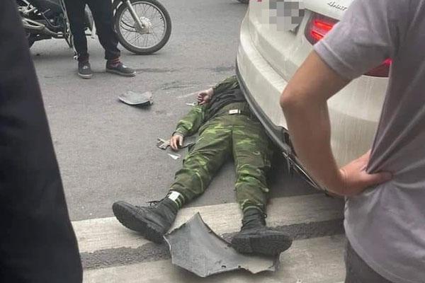Vụ tài xế taxi tông bảo vệ khu đô thị ở Hà Nội: Nạn nhân đã tử vong-1