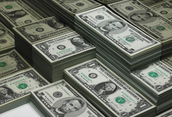 Trúng số, người đàn ông đưa vợ đi trăng mật sau 58 năm kết hôn-1