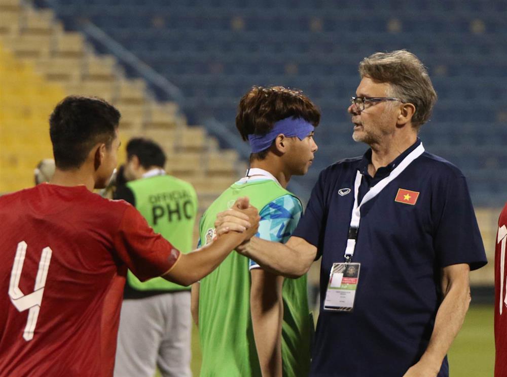 HLV Philippe Troussier: U23 Việt Nam đang đi đúng hướng-1