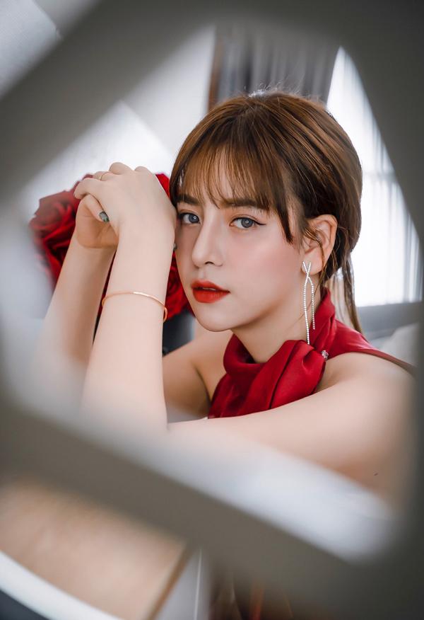 Nhan sắc ngọt ngào của hot girl 9x Nguyễn Hoàng Mai Ly-1