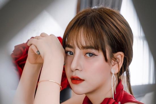 Nhan sắc ngọt ngào của hot girl 9x Nguyễn Hoàng Mai Ly