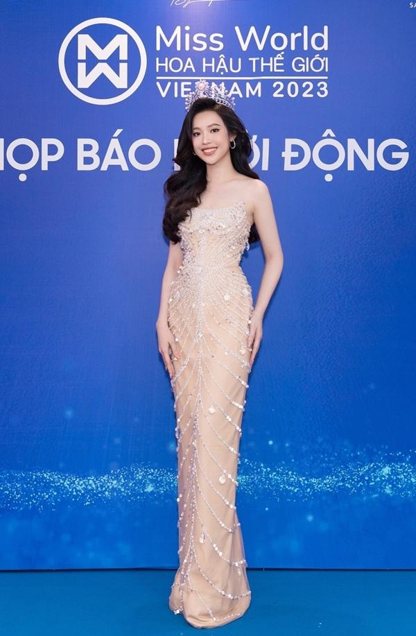 Dàn Hoa hậu khoe đẳng cấp giám khảo tại thảm đỏ Miss World Vietnam-10