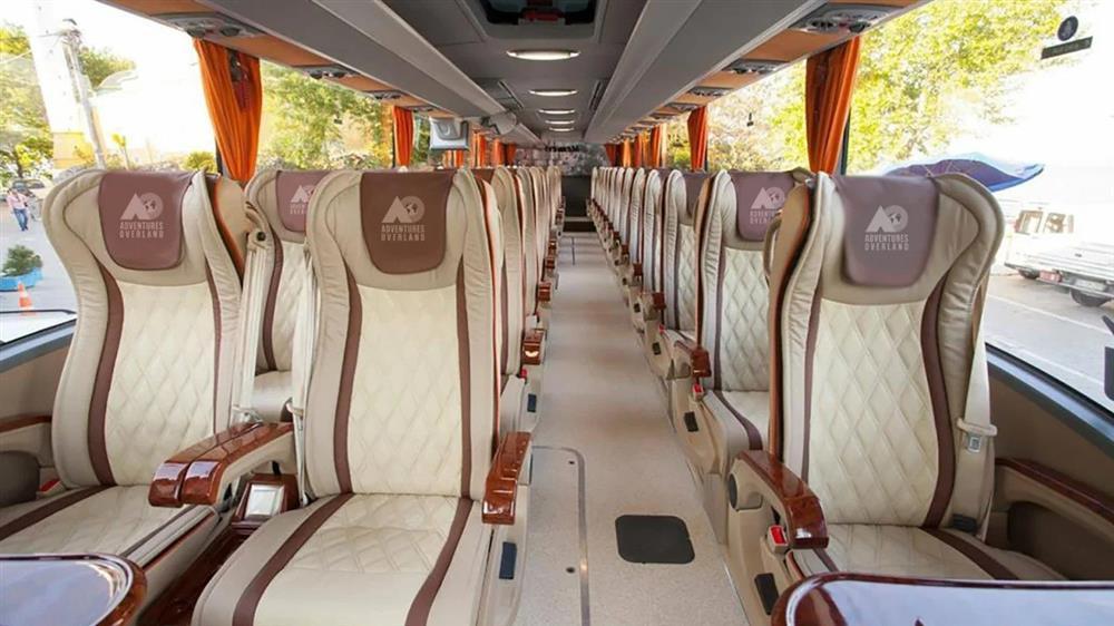 Chuyến xe buýt dài nhất thế giới đi khắp châu Âu trong 2 tháng-2