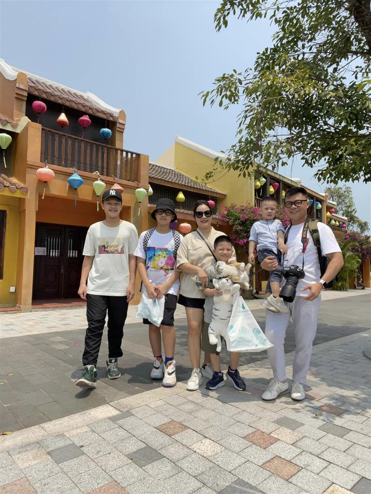 16 năm hôn nhân với 8 lần cãi vã của vợ chồng BTV Quang Minh-6