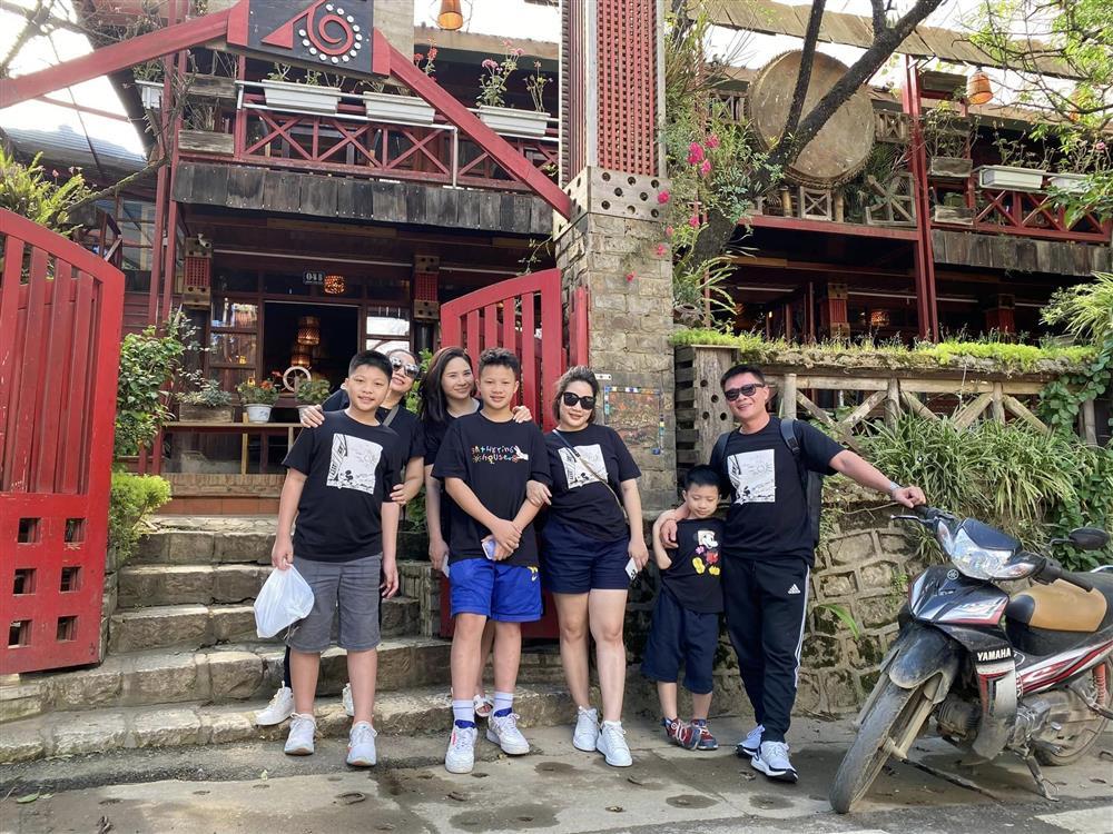 16 năm hôn nhân với 8 lần cãi vã của vợ chồng BTV Quang Minh-1