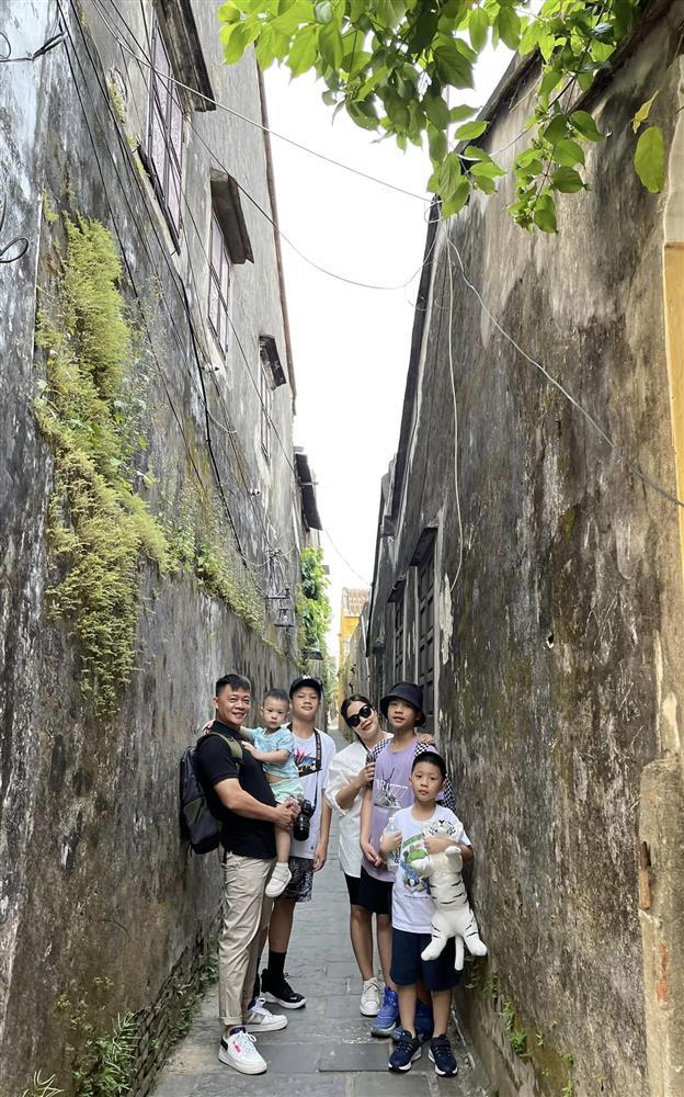 16 năm hôn nhân với 8 lần cãi vã của vợ chồng BTV Quang Minh-4