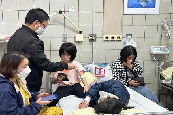 Vụ ngộ độc tập thể ở Tiểu học Kim Giang: Phát hiện vi khuẩn trong thịt gà-1