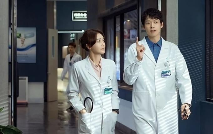 Tần Lam hẹn hò bạn trai kém 10 tuổi: Cứ từ từ thôi-2