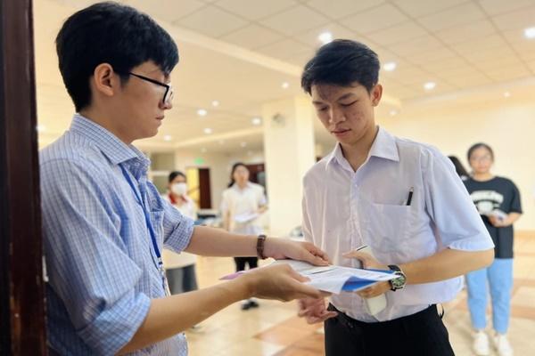 Xảy ra thất thoát đề thi đánh giá năng lực Đại học Quốc gia TPHCM-1