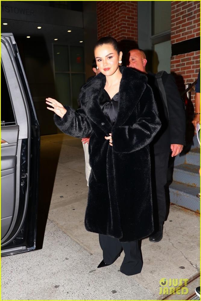 Selena Gomez tái xuất xinh đẹp sau ồn ào hẹn hò Zayn Malik-6