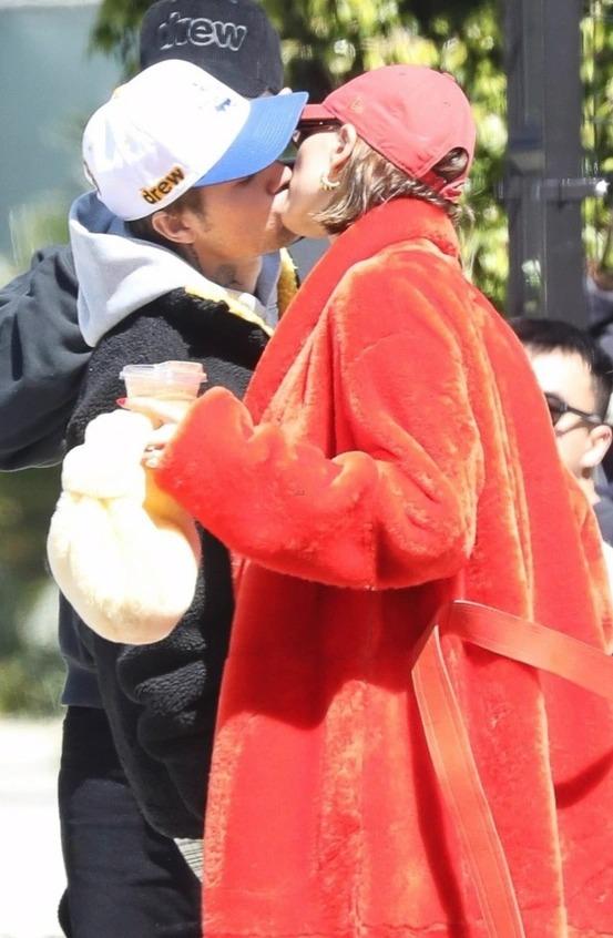 Selena Gomez và Hailey Bieber sau lùm xùm miệt thị ngoại hình-3