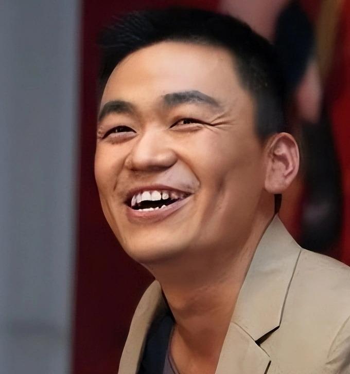 Cuộc sống hiện tại của vua hài bị vợ cắm sừng, âm mưu chiếm tài sản-1