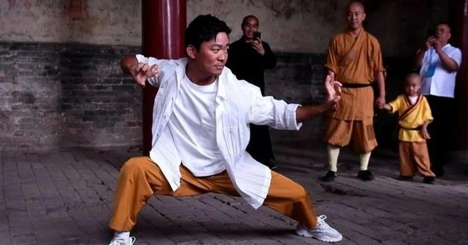 Cuộc sống hiện tại của vua hài bị vợ cắm sừng, âm mưu chiếm tài sản-2