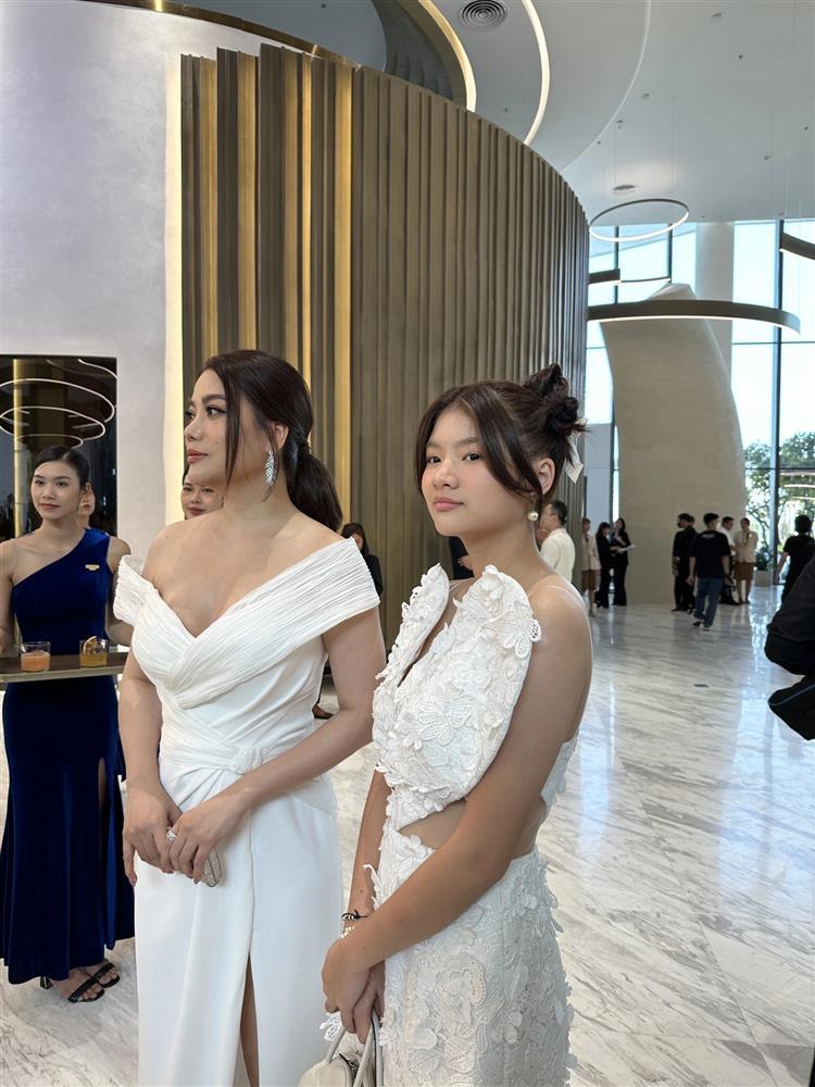 Con gái Trương Ngọc Ánh qua ống kính cam thường-2