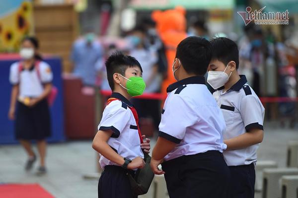 Bắt khẩn cấp thanh niên giả công an nhận tiền chạy án-2