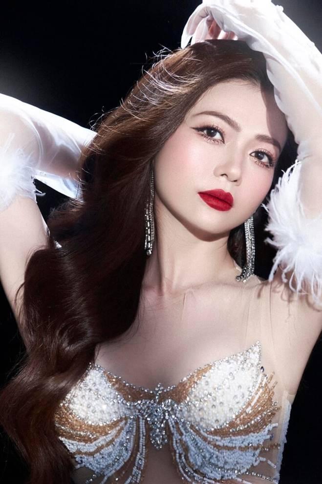 Chân dung của dâu cả phim ‘Gia Đình Mình Vui Bất Thình Lình’-3