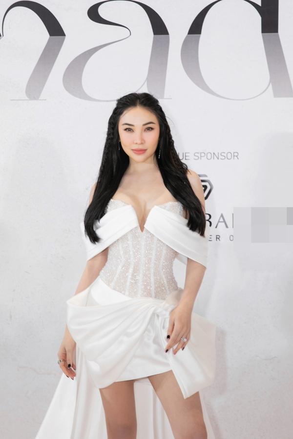 Kỳ Duyên, Minh Triệu cùng dàn người đẹp đọ sắc trên thảm đỏ-4