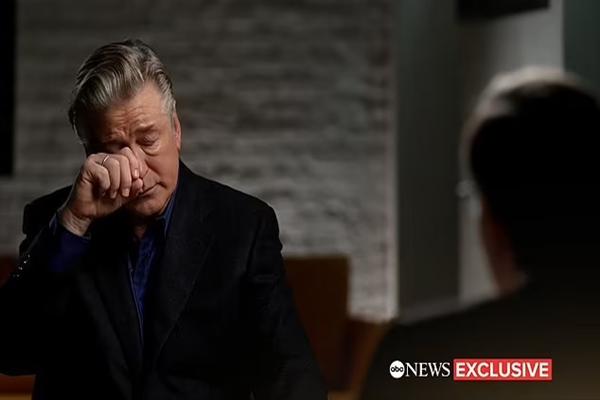 Bản án vụ Alec Baldwin bắn chết người trên trường quay-3