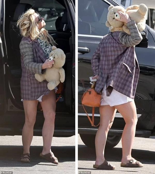 Britney Spears đi chơi xa một mình, hai vợ chồng cùng tháo bỏ nhẫn cưới-2