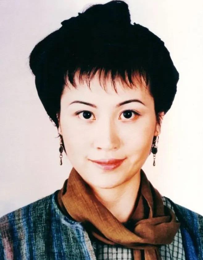 Sau 25 năm, 7 cô vợ của Vi Tiểu Bảo phim Lộc Đỉnh ký giờ ra sao?-12