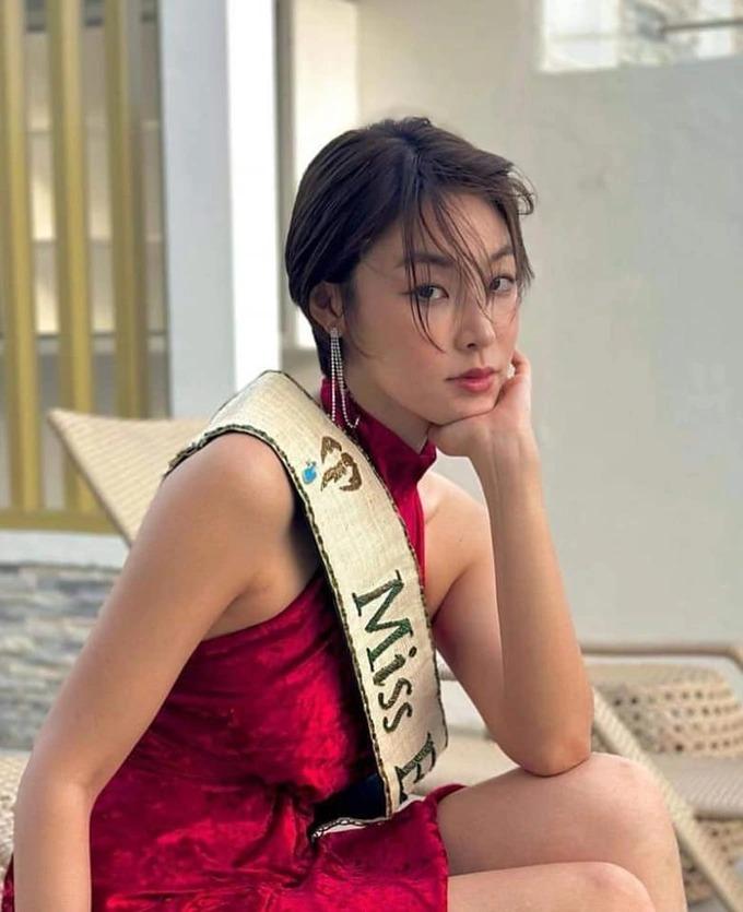 Đương kim Hoa hậu Trái đất khác lạ, hoạt động mờ nhạt sau đăng quang-1