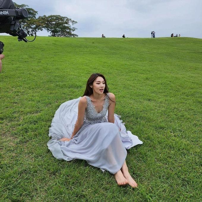 Đương kim Hoa hậu Trái đất khác lạ, hoạt động mờ nhạt sau đăng quang-11