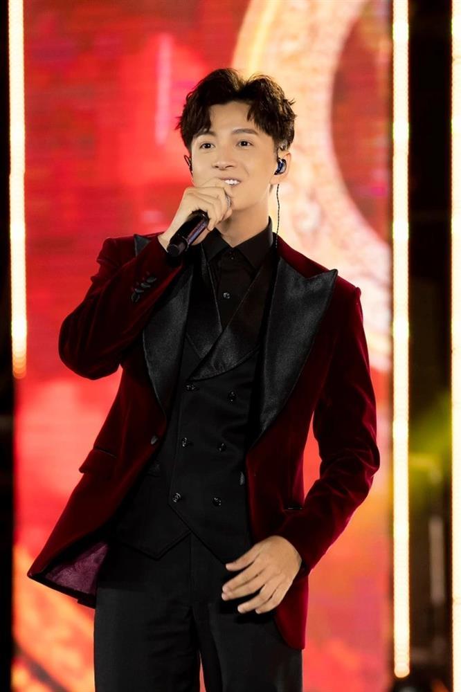 Ngô Kiến Huy đau khổ về lời hứa mừng cưới Sam 10 chỉ vàng-3