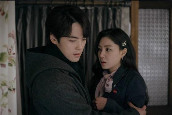 Màn kịch tình ái của chồng và 'bà mối', tôi đau khổ vì quá khờ dại