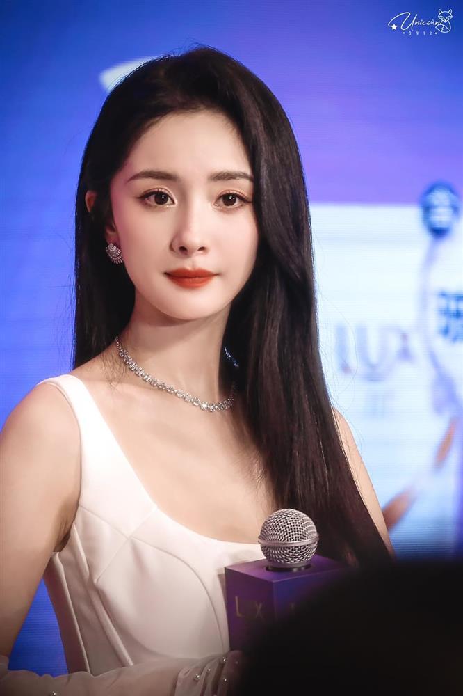 13 năm trước Dương Mịch phải đánh đổi 1 điều để có hào quang rực rỡ-6