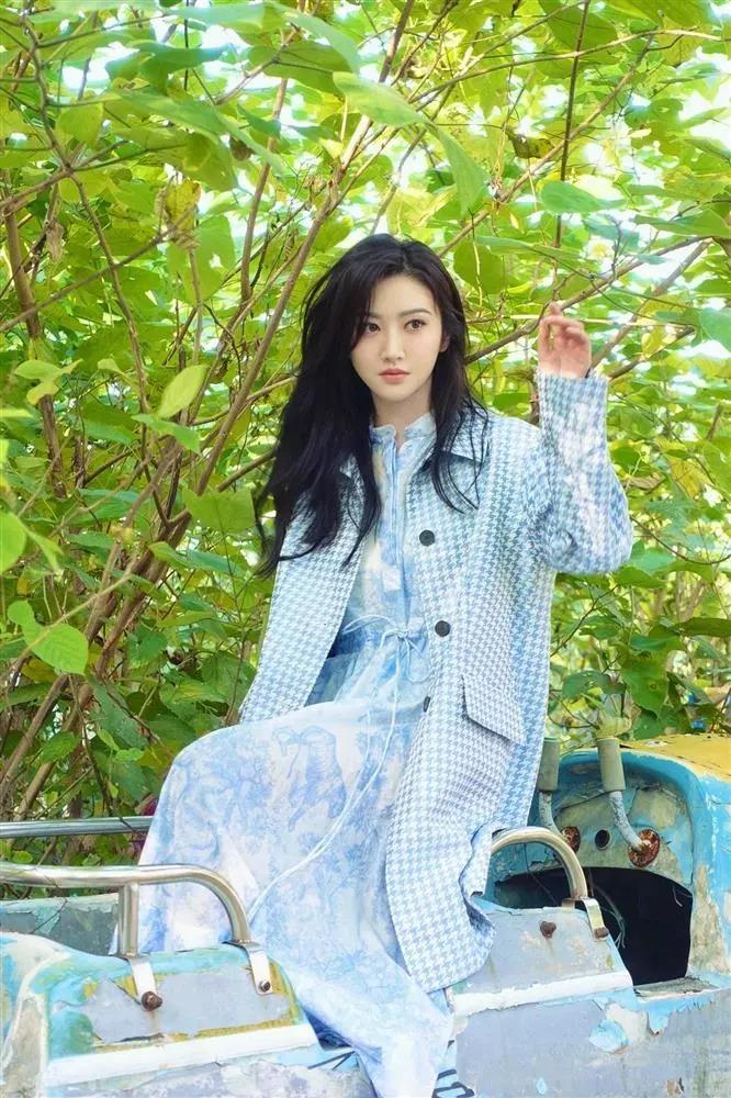 Độ nổi tiếng của mỹ nữ đang bị đăng tin lộ 3 video nhạy cảm-13