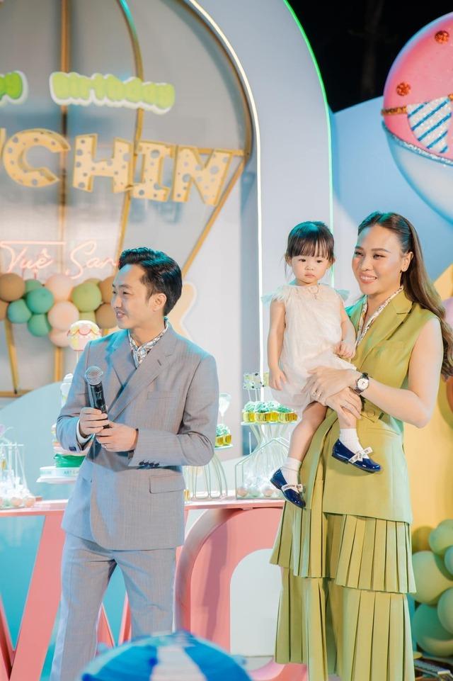 Suchin nhà Cường Đô la sở hữu đồ hiệu đắt đỏ, giày dép cả chục triệu-10