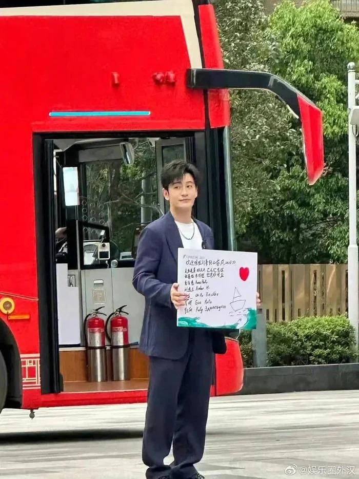 Netizen có quá khắt khe khi Chi Pu tham gia Tỷ Tỷ Đạp Gió Rẽ Sóng?-1