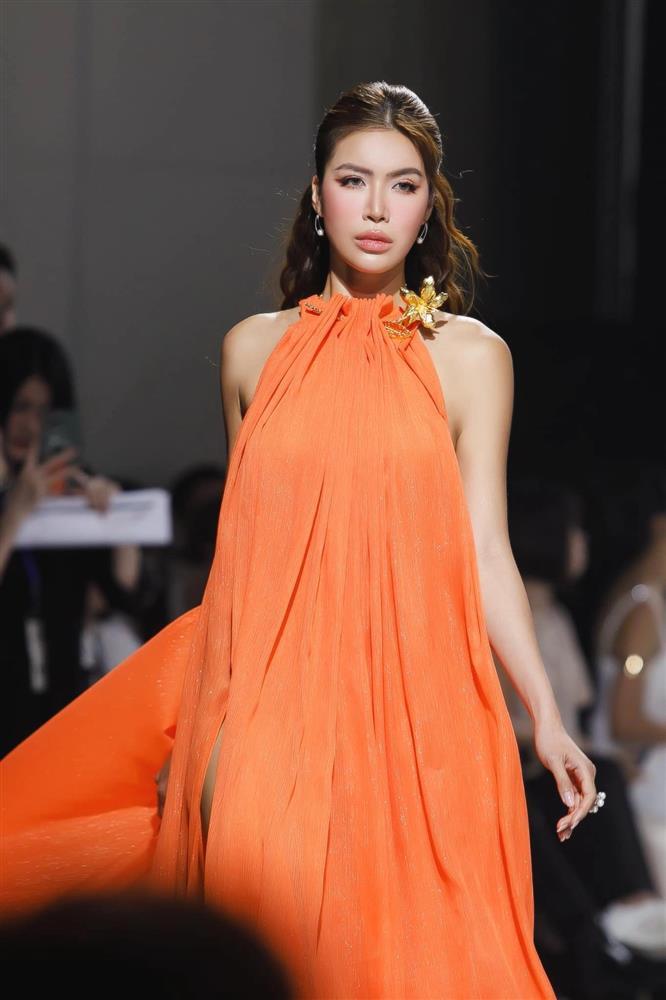 Tóc xoăn hack tuổi tiếp tục chiếm sóng hè này-4